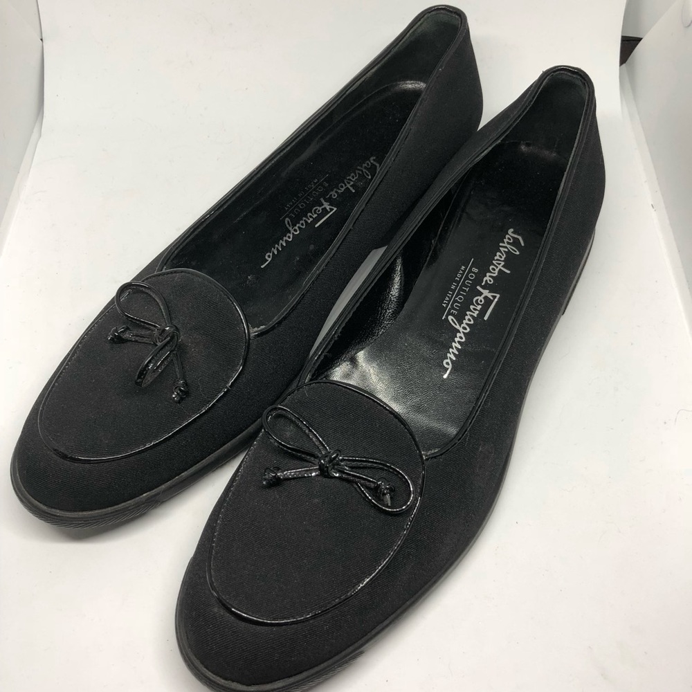 Salvatore Ferragamo Women’s Black Flats 7.5 Narrow